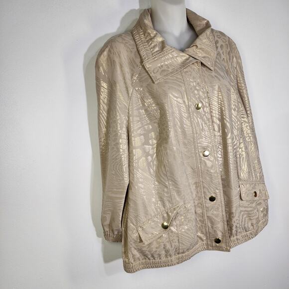 Chico's Zenergy Jacket Animal Print Neema Snap Front Tan Gold Foil Pockets Large - Picture 4 of 12